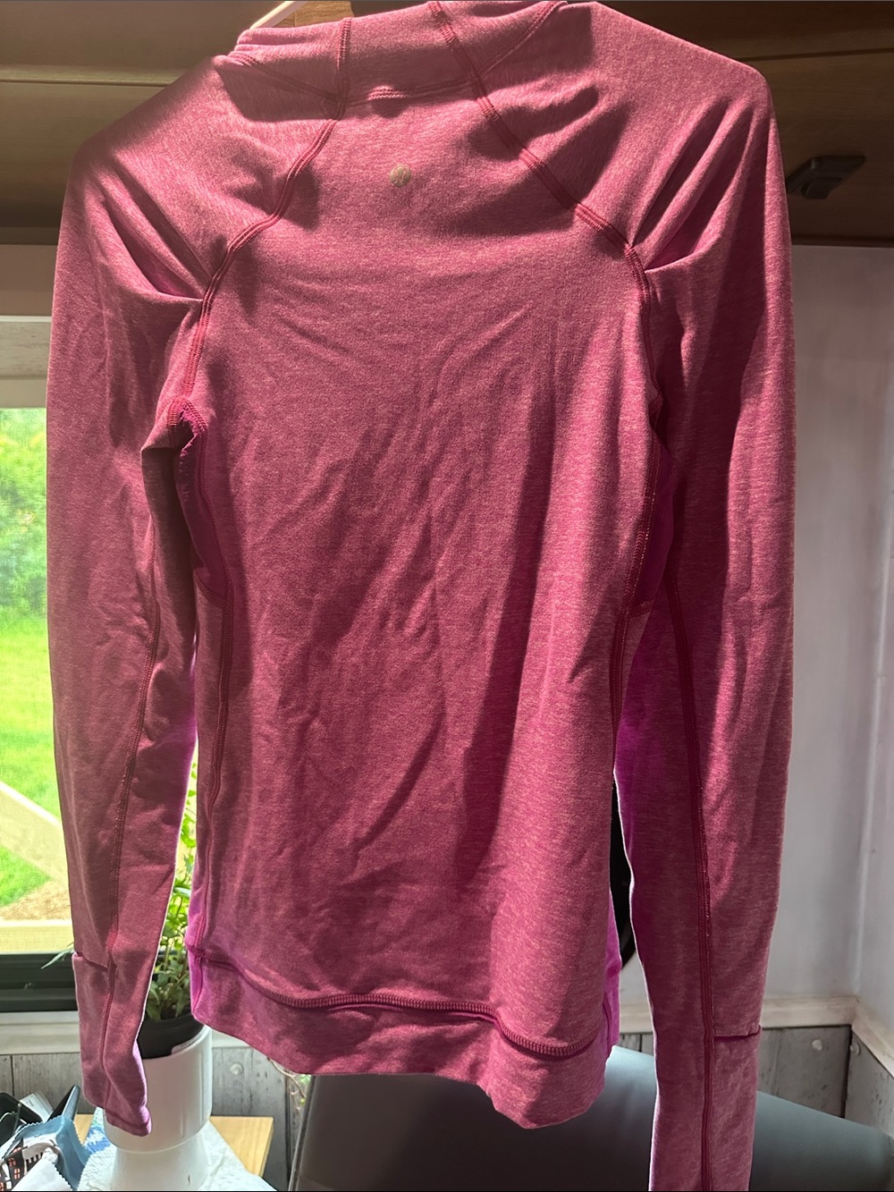 lululemon athletica Long-Sleeve Active Top size 4 - Picture 3 of 9